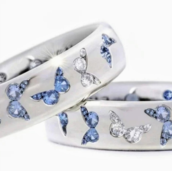 Exquisite Butterfly Rings - Picture 2 of 3